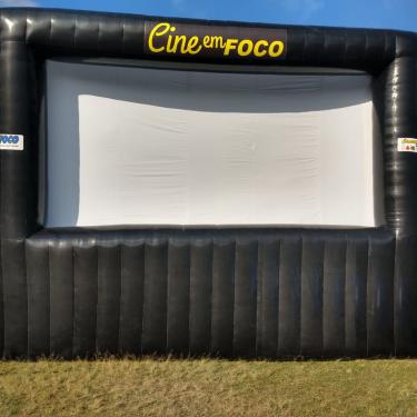Cinema Inflável gigante - 8x6m