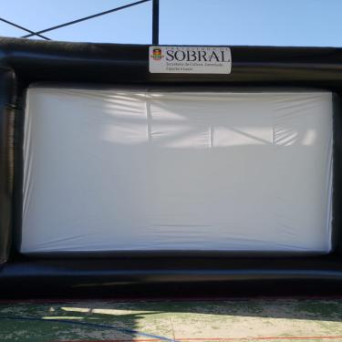 Tela de cinema inflável - 8x5m